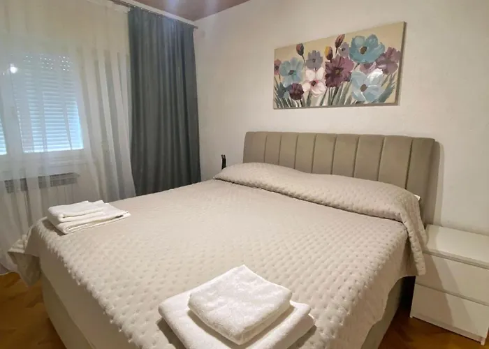 Апартаменты Ana *